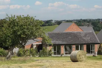 Image de Meadow Barn, romantic, character holiday cottage in Heage