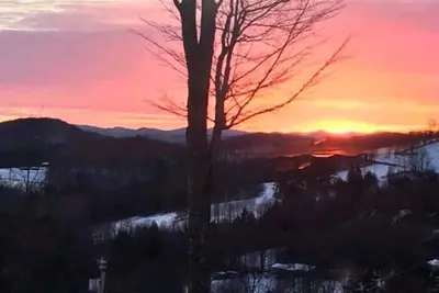 Image de Secluded peaceful mountain getaway! You will love the mountain views.