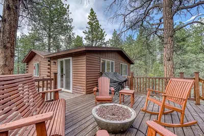 Image de Buckskin Joe's Cabin