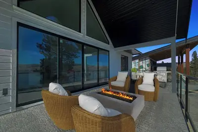 Image de Golf at Sage Brush : Lake Side House Rental at Nicola Lake