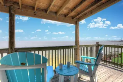 Image de Pelican's Landing--Waterfront Home Close To Kemah Boardwalk!
