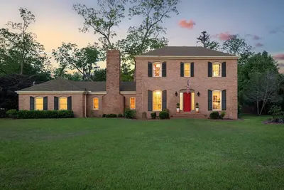 Image de In town, pool table, 6 hole golf, barbecue, pong, wet bar, free max/prime tv.