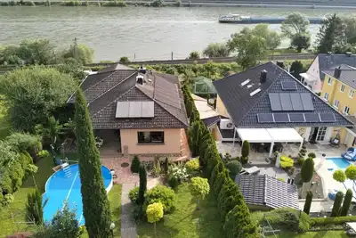 Image de Modernly furnished villa with a spectacular view of the Rhine