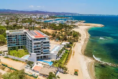 Image de Oceanfront Gem with Bay View Terrace & Direct Sea Access