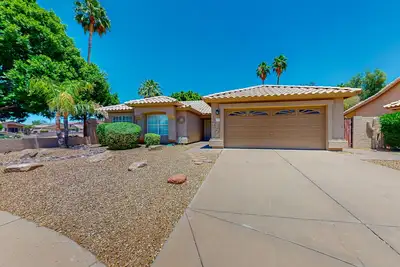 Image de A golfer's paradise nestled right on the 18th green