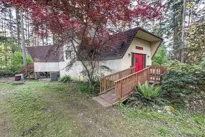 Image de Island getaway with balcony, Wifi, Washer/Dryer and waterview