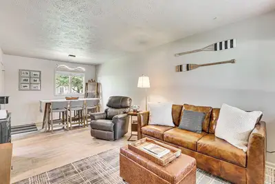 Image de Cozy Meyers Lake Townhome: Near Hall of Fame!