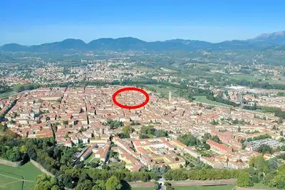 Image de Appartement à Lucca près des murs