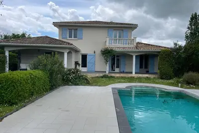 Image de 5 Bedroom Villa in Ambarès-et-Lagrave