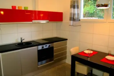 Image de Appartements entièrement équipés à côté de la plage