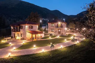Image de Luxury villas ideal for families - just 25 minutes from ski center of Kalavrita.