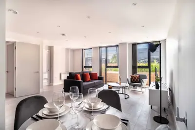 Image de Modern 3 Bedroom Manchester Apartment