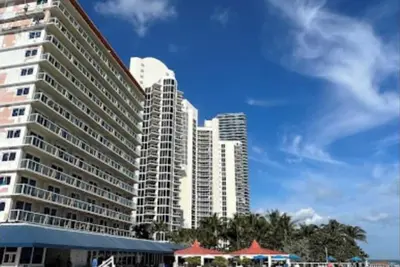 Image de One Step to The Beach