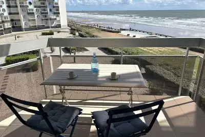 Image de Appartement 2 Pièces avec Vue Mer, Proche Plage et Parking à Saint-Gilles-Croix-de-Vie