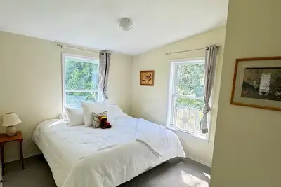 Image de Cozy rustic modern home on the bay!