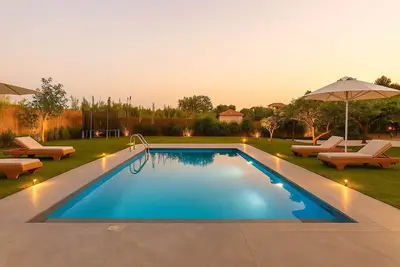 Image de Private Pool Retreat - Georgia's Garden Oasis