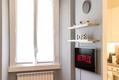 Image de Elegant Apartment 10 min from the Duomo