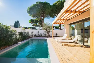 Magnifique villa avec piscine, proche mer et golf