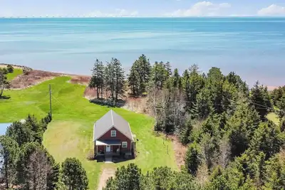 Image de On on of the Island's best beaches; enjoy sun, sand and sea!