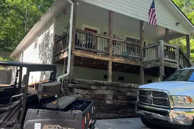 Image de Bear Paw, minutes to Lake Hiawassee walk to pool, fishing pond, and tennis.