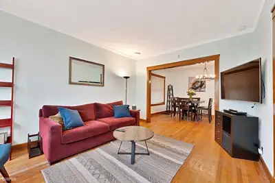 Image de 2br Apartment in Andersonville Neighborhood.