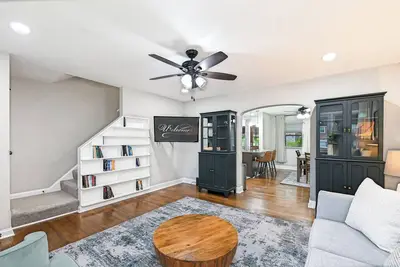 Image de Cozy Private 2 Bedroom w/ Shared Wash & Dryer by Golf Course, Univ, & Hospitals