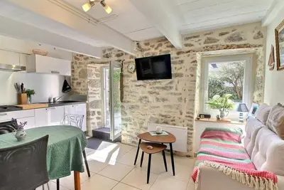 Image de Maison de pêcheur rénovée, classée 3*, terrasse sud sur jardin, wifi haut débit