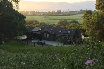 Image de Mountain and Meadow View Home\nClose to Ojai and Ventura