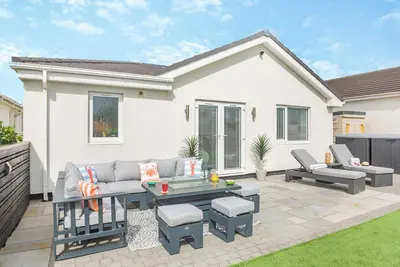 Image de 4 chambres à coucher à Trearddur Bay