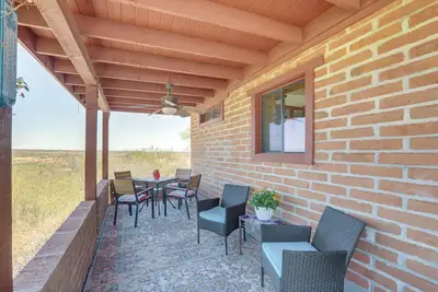 Image de Near Hiking: Mtn-View Tucson Studio Retreat