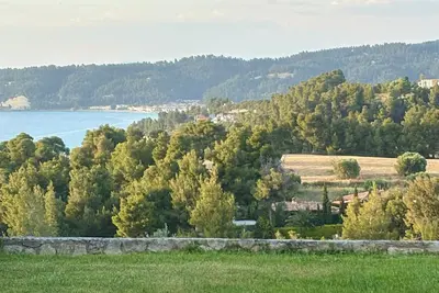 Image de Beautiful summer villa with breathtaking view - 4 min from the beach