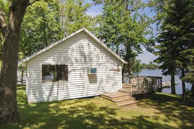 Image de Rest Haven, a 2br lakefront cabin near the beach at Riverside Resort
