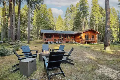 Image de Sonoma Coast Timber Cove Cabin Retreat, Sonoma Coast • Timber Cove • 3b/2. 5 Cabin In The Redwoods