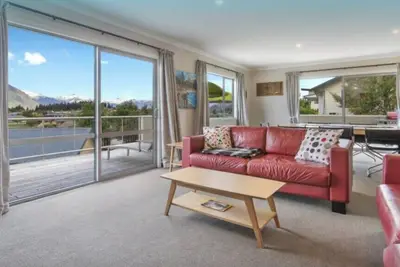 Image de Wanaka 'Mount Iron Edge' with Mountain Views
