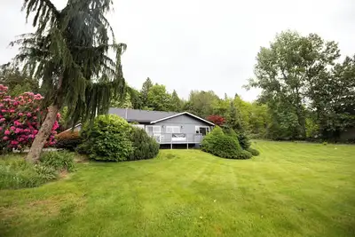 Image de Newly Remodeled Home steps away from Woodinville’s Hollywood Wine District