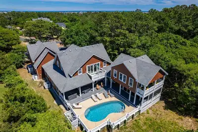 Image de Obx Rays: Stunning Soundfront Home, Private Heated Pool, Hot Tub, Community Amenities