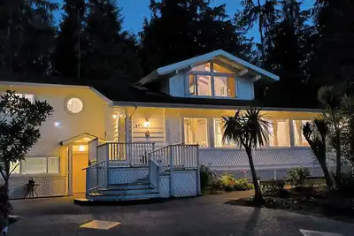 Image de White House Tofino-Downtown Villa