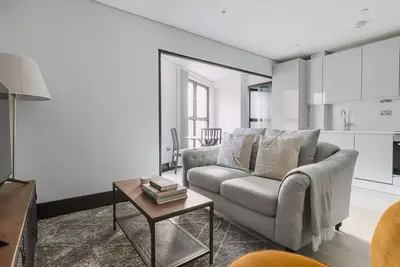 Image de Welcoming Aldgate 2br, walk to Tube & Liverpool St, by Blueground