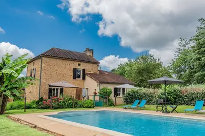 Image de Maison familial idéale avec enfants et piscine