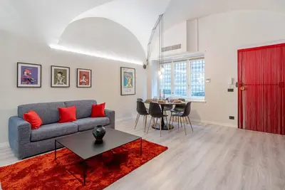 Image de La Mole Gallery! Chic & Central Apt x6
