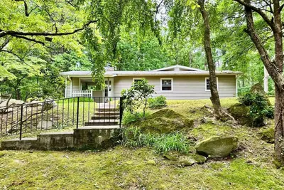 Image de Scobie House - 3 Br near Waterfalls, Hiking and Gem