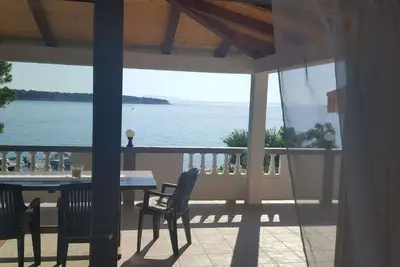 Image de Appartement de deux chambres prés de la plage Banjol, Rab (A-23210-a)