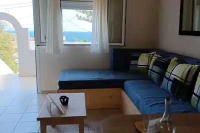 Image de Lovely studio across Voulisma beach!