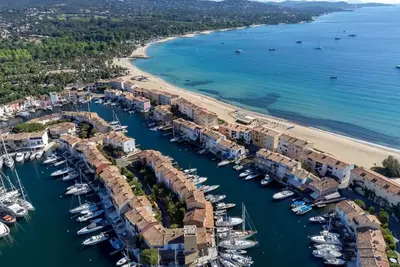 Image de A Stone'S Throw From The Gulf Of Saint-Tropez; In The Heart Of The Vineyards