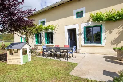 Image de Maison de Campagne Rénovée à Sourzac