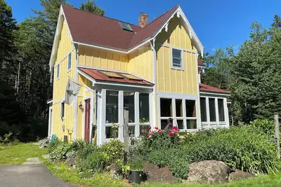 Image de Light-filled Cottage Close to Lincolnville Beach. Pet friendly!