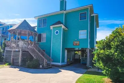 Image de Pet Friendly, super close to beach, views, private pool, hot tub!