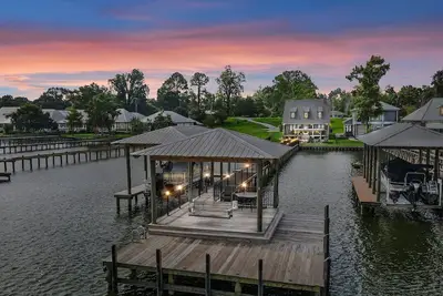 Image de False River Waterfront - Pets - Fire Pit - Porch