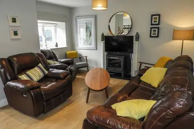 Cheerful 3 bed in the heart of Fethard-on-Sea village