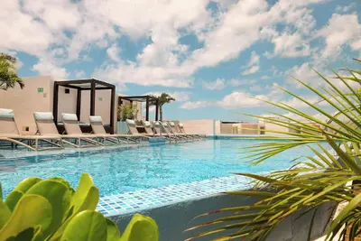 Image de Serene Gallery 107s w Pools, 7 min Walk To Beach